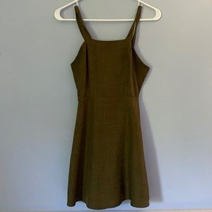cute green sundress!!